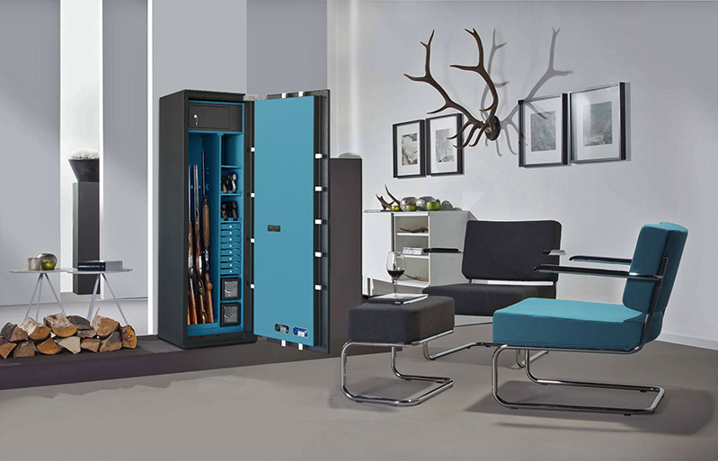 Оружейный сейф BRIXIA в интерьере