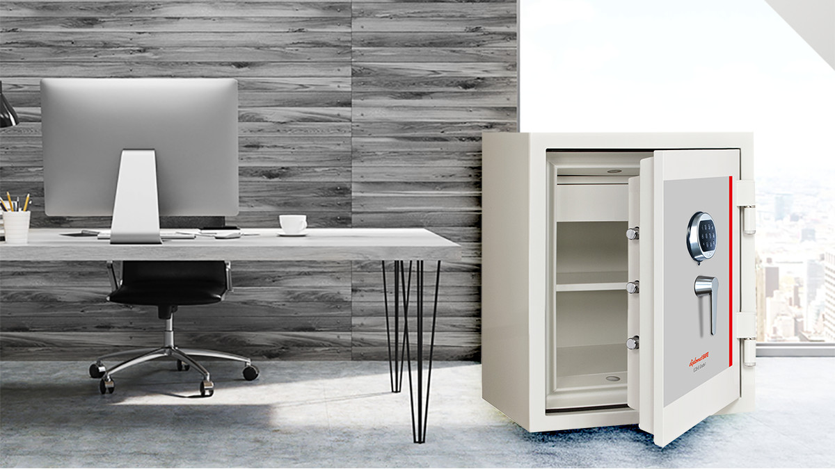 Сейф Diplomat Carena ES в интерьере офиса